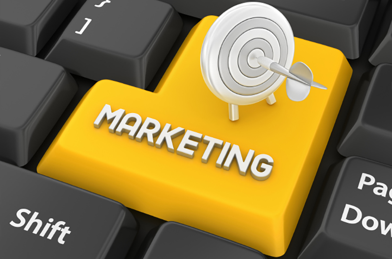 «Nei, jeg vil ikke ha det ‘riktig’ oversatt. Jeg vil ha en tekst som selger!»