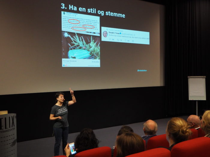 Christine Calvert på scenen.